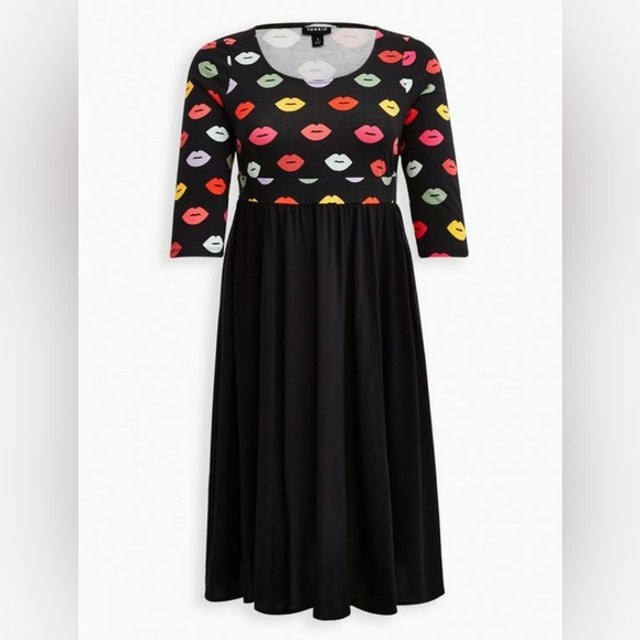 💋 Plus size 5X Torrid 💋 Lips Print Jersey Dress black women's - Picture 4 of 4